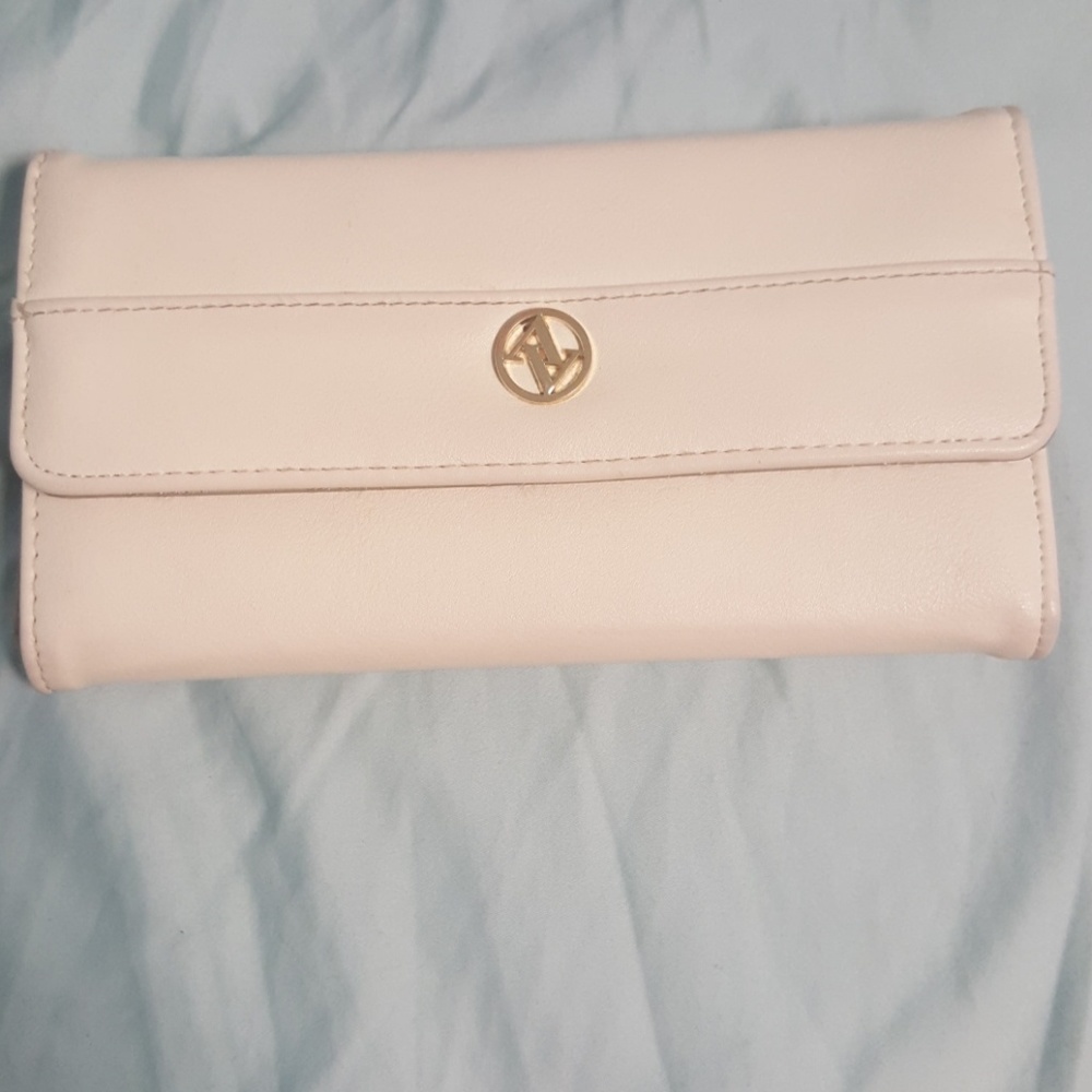 Cream colored Adrienne Vittadini wallet